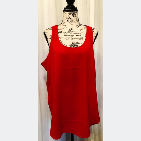 Red Scoop Neck Sleeveless Blouse - Picture 2 of 11